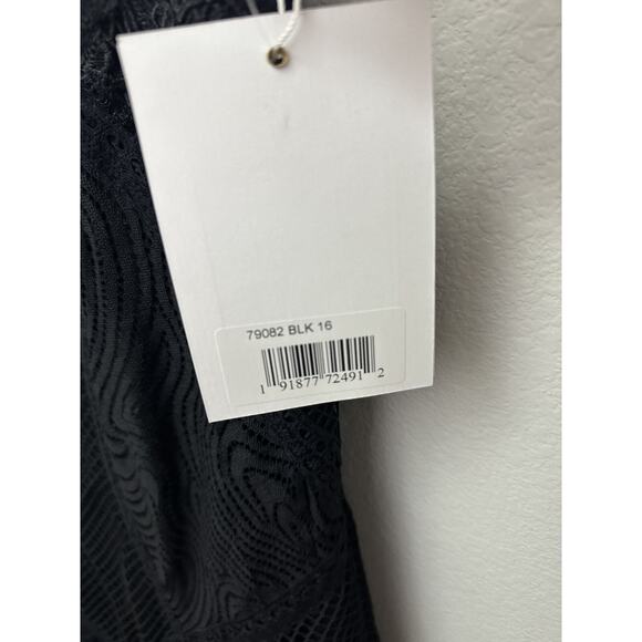 NWT Mac Duggal Black Lace Sleeveless V-Neck 79082 Dress Size 16 - Picture 9 of 14